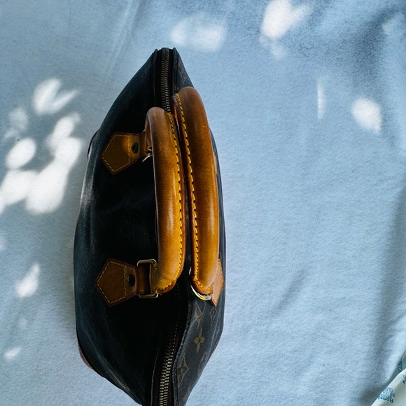 Louis Vuitton Alma Pm - Picture 8 of 16